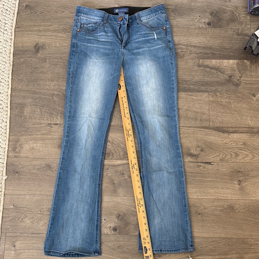 Democracy Women's Light Wash Flare Jeans
